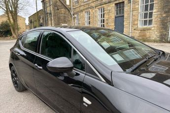 VAUXHALL ASTRA 1.4i Turbo GPF Elite Nav Hatchback 5dr Petrol Auto Euro 6 (s/s) 