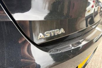 VAUXHALL ASTRA 1.4i Turbo GPF Elite Nav Hatchback 5dr Petrol Auto Euro 6 (s/s) 