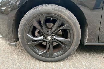 VAUXHALL ASTRA 1.4i Turbo GPF Elite Nav Hatchback 5dr Petrol Auto Euro 6 (s/s) 