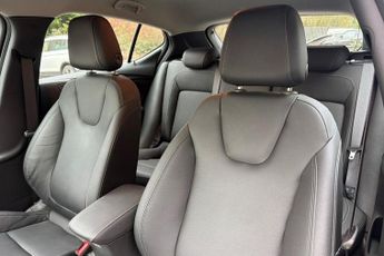 VAUXHALL ASTRA 1.4i Turbo GPF Elite Nav Hatchback 5dr Petrol Auto Euro 6 (s/s) 