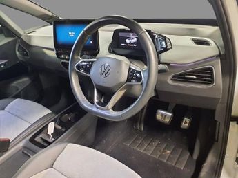 VOLKSWAGEN ID.3 Pro 58kWh Life Hatchback 5dr Electric Auto (145 ps)