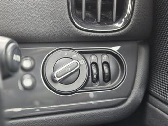 MINI COUNTRYMAN 1.5 Cooper SUV 5dr Petrol Auto 6Spd ALL4 Euro 6 (s/s) (136 ps)