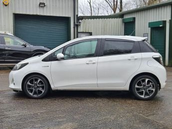 TOYOTA YARIS 1.5 VVT-h Trend Hatchback 5dr Petrol Hybrid CVT Euro 5 (101 ps)