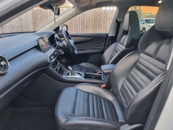 MG MG HS 1.5 T-GDI Exclusive SUV 5dr Petrol DCT Euro 6 (s/s) (162 ps)