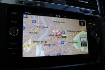 VOLKSWAGEN E-GOLF 35.8kWh e-Golf Hatchback 5dr Electric Auto (136 ps)