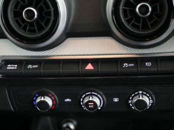 AUDI Q2 2.0 TDI 30 Technik SUV 5dr Diesel S Tronic Euro 6 (s/s) (116 ps)