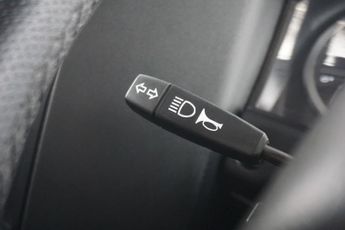 LAND ROVER DEFENDER 2.4 TDCi XS Station Wagon Diesel Manual 4WD SWB 3dr - Just 45,56