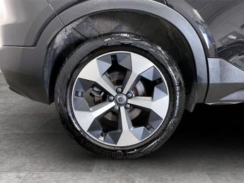 VOLVO XC40 2.0 B4 MHEV Plus Dark SUV 5dr Petrol Hybrid DCT Auto Euro 6 (s/s