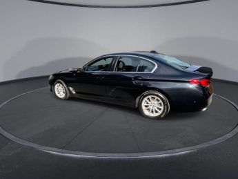 BMW 5 SERIES 2.0 520d MHT SE Saloon 4dr Diesel Hybrid Steptronic xDrive Euro 