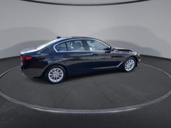 BMW 5 SERIES 2.0 520d MHT SE Saloon 4dr Diesel Hybrid Steptronic xDrive Euro 