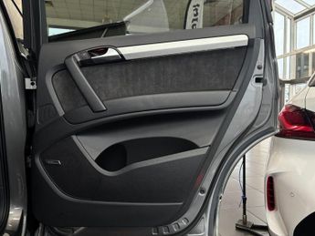 AUDI Q7 3.0 TDI V6 S line Plus SUV 5dr Diesel Tiptronic quattro Euro 5 (