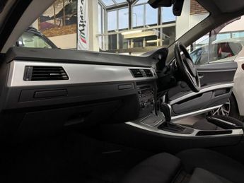 BMW 3 SERIES 3.0 335i SE Coupe 2dr Petrol Steptronic Euro 4 (306 ps)