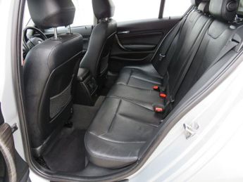 BMW 1 SERIES 1.6 118i SE Hatchback 5dr Petrol Auto Euro 5 (s/s) (170 ps)