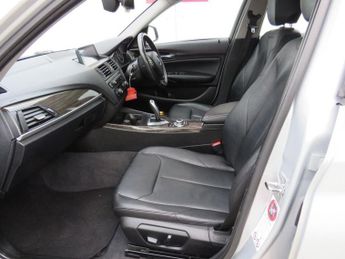 BMW 1 SERIES 1.6 118i SE Hatchback 5dr Petrol Auto Euro 5 (s/s) (170 ps)