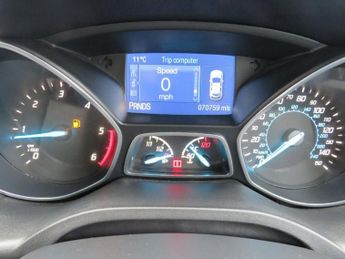 FORD KUGA 2.0 TDCi Zetec SUV 5dr Diesel Powershift AWD Euro 5 (140 ps)