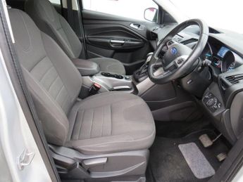 FORD KUGA 2.0 TDCi Zetec SUV 5dr Diesel Powershift AWD Euro 5 (140 ps)