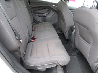 FORD KUGA 2.0 TDCi Zetec SUV 5dr Diesel Powershift AWD Euro 5 (140 ps)