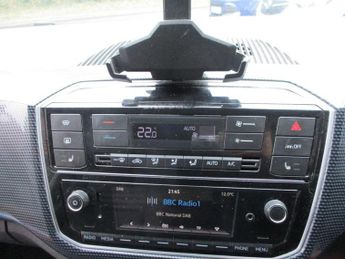 VOLKSWAGEN e-up! 36.8kWh e-up! Hatchback 5dr Electric Auto (82 ps)