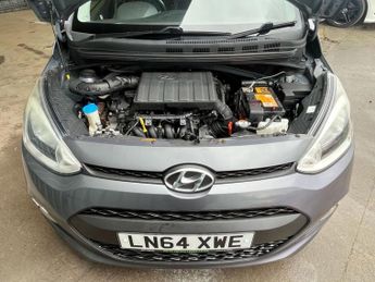 HYUNDAI I10 1.2 Premium Hatchback 5dr Petrol Auto Euro 5 (87 ps)