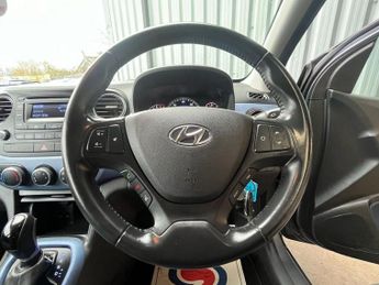 HYUNDAI I10 1.2 Premium Hatchback 5dr Petrol Auto Euro 5 (87 ps)