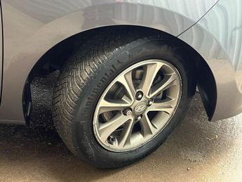 HYUNDAI I10 1.2 Premium Hatchback 5dr Petrol Auto Euro 5 (87 ps)