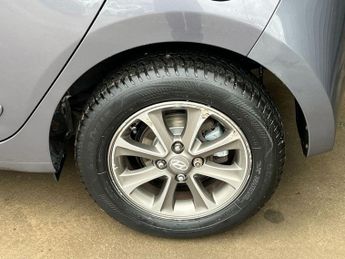 HYUNDAI I10 1.2 Premium Hatchback 5dr Petrol Auto Euro 5 (87 ps)