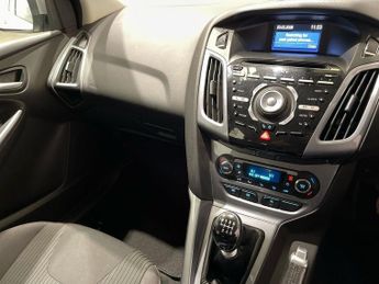 FORD FOCUS 1.0T EcoBoost Titanium Hatchback 5dr Petrol Manual Euro 5 (s/s) 