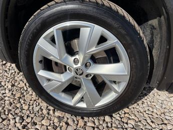 SKODA KODIAQ 2.0 TDI Edition SUV 5dr Diesel DSG 4WD Euro 6 (s/s) (7 Seat) (15