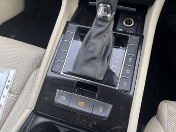 SKODA SUPERB 2.0 TDI SE L Executive Hatchback 5dr Diesel DSG Auto 6Spd Euro 6