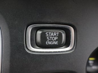 VOLVO V40 2.0 D4 R-Design Pro Hatchback 5dr Diesel Manual Euro 6 (s/s) (19