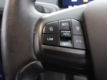 FORD MUSTANG MACH-E Standard Range 70kWh SUV 5dr Electric Automatic (269 ps)