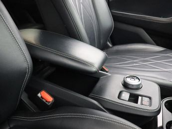 FORD MUSTANG MACH-E Standard Range 70kWh SUV 5dr Electric Automatic (269 ps)