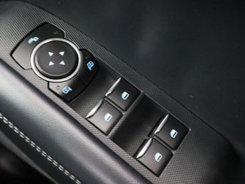 FORD MUSTANG MACH-E Standard Range 70kWh SUV 5dr Electric Automatic (269 ps)