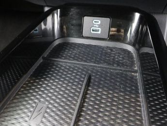 FORD MUSTANG MACH-E Standard Range 70kWh SUV 5dr Electric Automatic (269 ps)