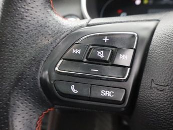 MG MG ZS 72.6kWh Trophy Connect Long Range SUV 5dr Electric Auto (156 ps)