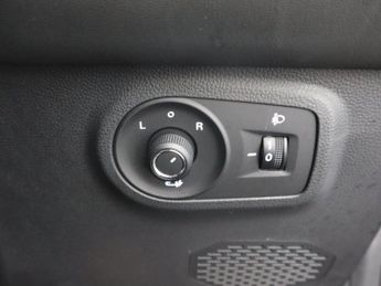 MG MG ZS 72.6kWh Trophy Connect Long Range SUV 5dr Electric Auto (156 ps)