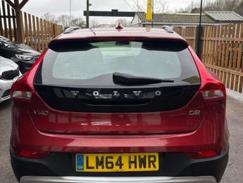 VOLVO V40 CROSS COUNTRY 1.6 D2 Lux Hatchback 5dr Diesel Powershift Euro 5 (s/s) (115 ps)