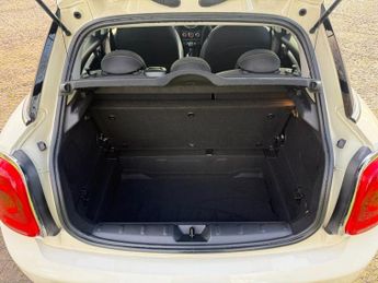 MINI HATCH 1.2 One Hatchback 5dr Petrol Auto Euro 6 (s/s) (102 ps)