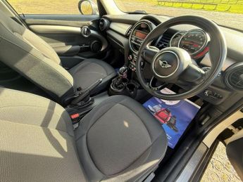 MINI HATCH 1.2 One Hatchback 5dr Petrol Auto Euro 6 (s/s) (102 ps)