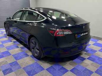TESLA Model 3 Standard Range Plus Saloon 4dr Electric Auto RWD (241 bhp)