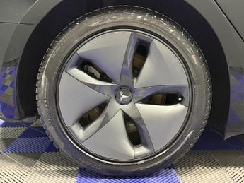 TESLA Model 3 Standard Range Plus Saloon 4dr Electric Auto RWD (241 bhp)