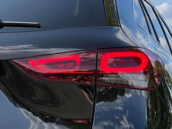 MERCEDES-BENZ GLA 1.3 GLA 250 Exclusive Edition Premium E Auto 5dr