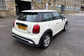 MINI HATCH 1.5 Cooper Classic Hatchback 3dr Petrol Steptronic Euro 6 (s/s) 