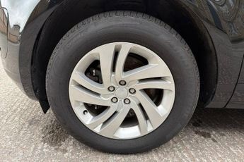 LAND ROVER RANGE ROVER EVOQUE 1.5 P300e 11.9kWh S SUV 5dr Petrol Plug-in Hybrid Auto 4WD Euro 