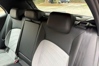 VOLKSWAGEN ID.3 Pro 58kWh Life Hatchback 5dr Electric Auto (145 ps) Front / Rear