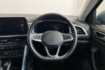 VOLKSWAGEN T-ROC 1.5 TSI Life SUV 5dr Petrol DSG Euro 6 (s/s) (150 ps) Front / Re