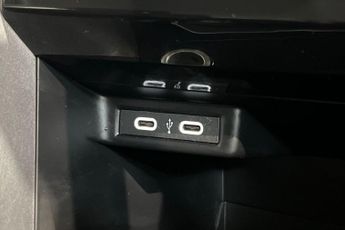 VOLKSWAGEN T-ROC 1.5 TSI Life SUV 5dr Petrol DSG Euro 6 (s/s) (150 ps) Front / Re