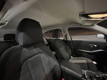 BMW 3 SERIES 2.0 330e 12kWh SE Pro Saloon 4dr Petrol Plug-in Hybrid Auto Euro