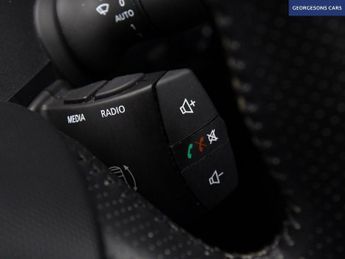 RENAULT ZOE R110 41kWh Dynamique Nav Hatchback 5dr Electric Auto (i) (107 bh