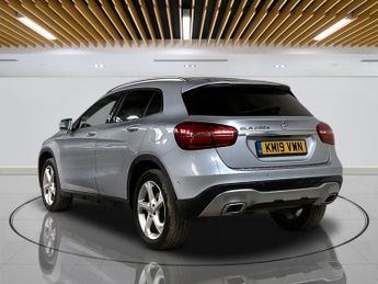 MERCEDES-BENZ GLA 2.1 GLA200d Sport (Premium Plus) SUV 5dr Diesel 7G-DCT Euro 6 (s